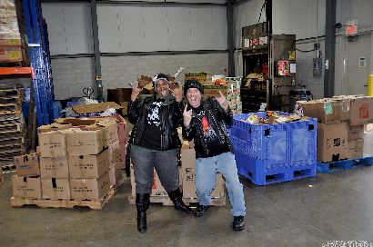 ClevelandMetalHolidayFoodDrive1