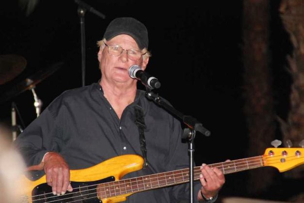 iron-butterfly-bassist-lee-dorman