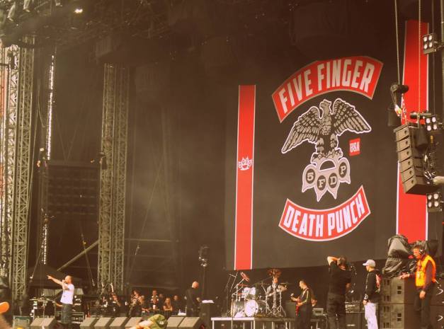 FIVE FINGER DEATH PUNCH Download Festival 2013