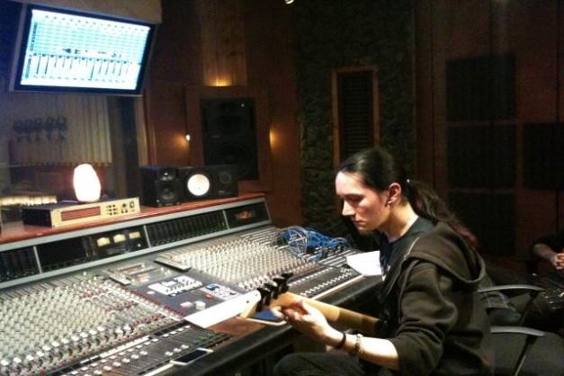 Henri laying down some thunderous bass in the middle of the night! The bass sound on this album is HUGE! \m/