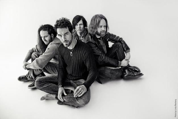 321422_10151774028709657_151682806_n