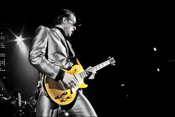 JoeBonamassa-stage