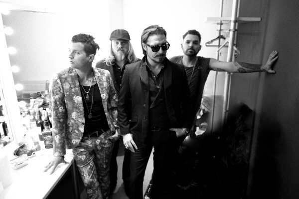 RivalSons-2015-credit-RossHalfin