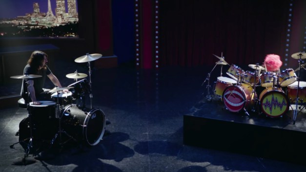 Dave Grohl Animal Drum Off