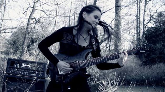 THECOMMANDER-IN-CHIEF-2016