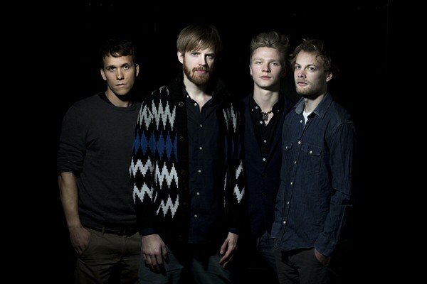 Photo by Nikolai Linares