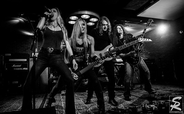 david-ellefson-nita-strauss-tony-macalpine-jill-janus-performing-iron-maidens-the-number-of-the-beast-2