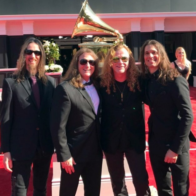 megadeth-grammys2017-redcarpet_sq