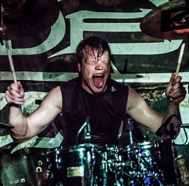 Lelahell-sessiondrummer-MarcDzierzon