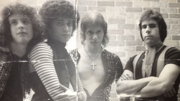 riot-part-1-of-fight-or-fall-documentary-TheMetalVoice