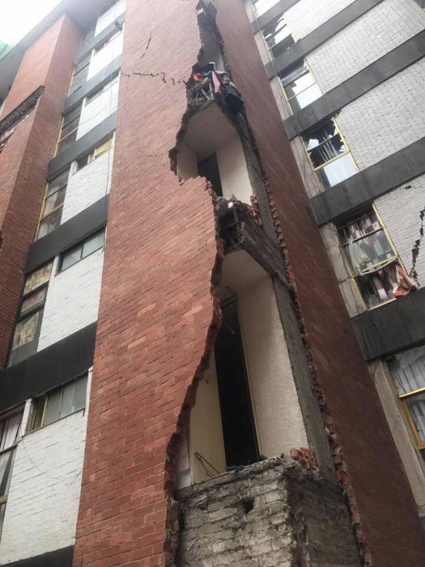 Cenotaph- OscarClorio-destroyed-home