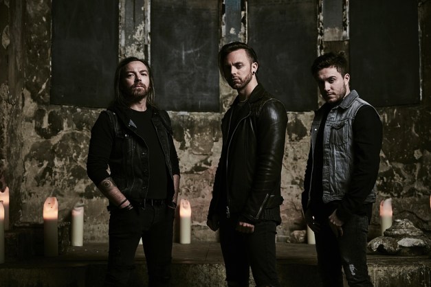 Copyright Tom Barnes  e-mail for usage  misc@tombarnes.co www.tombarnes.co