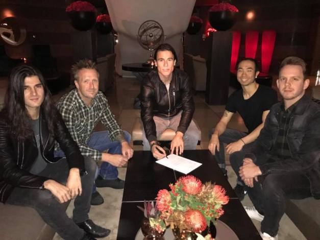 Toseland-sign-with-Frontiers