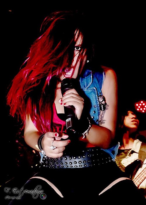 mandragora_new_singer_maria