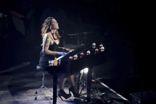 BethHart-RoyalAlbertHall-stage1