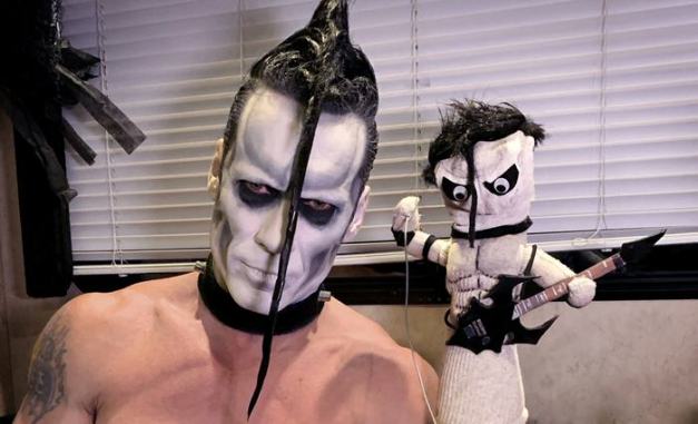 SOCK-PUPPET-PARODY-DoyleWolfgangVonFrankenstein-2