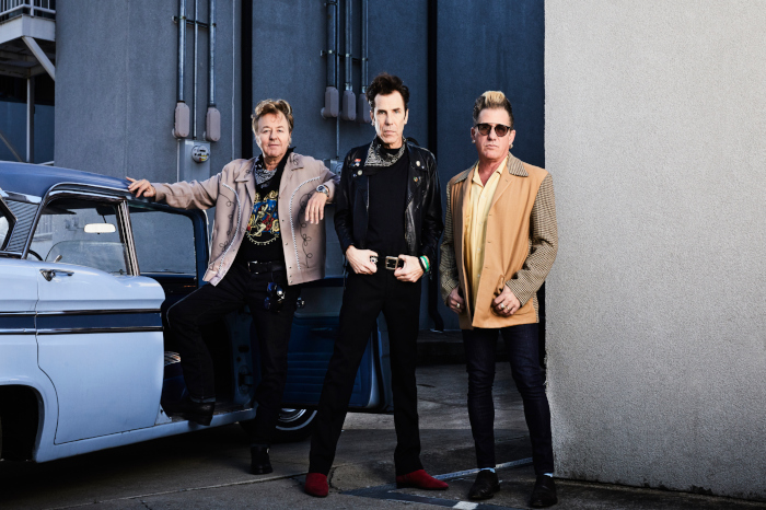 StrayCats-PhotoRussHarrington