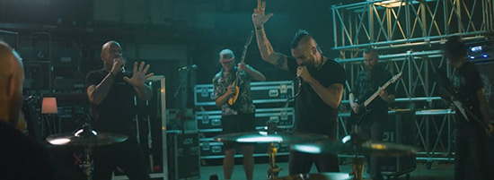 KILLSWITCH-ENGAGE-signal-fire