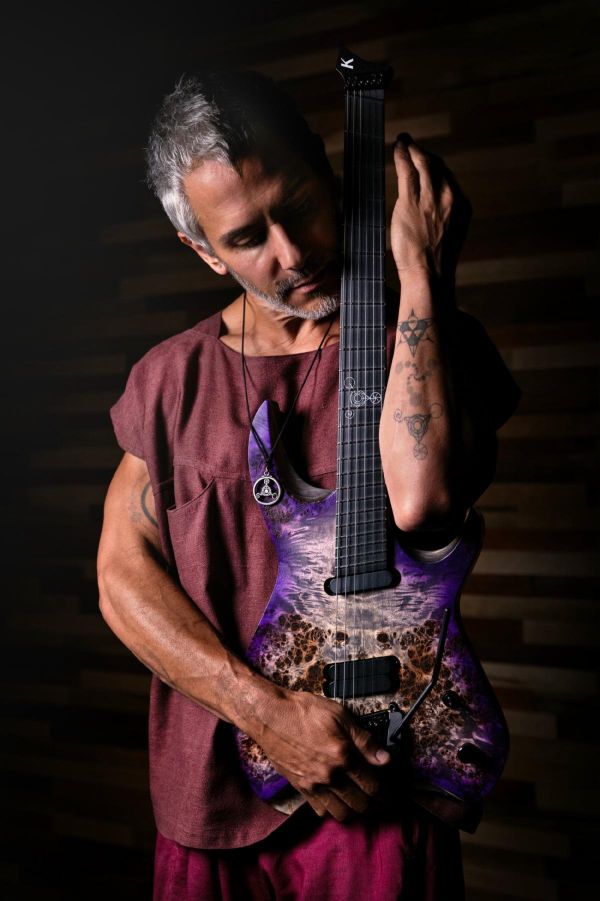 PAUL MASVIDAL + Kiesel Guitars Announce 'Masvidalien MIII Hybrid